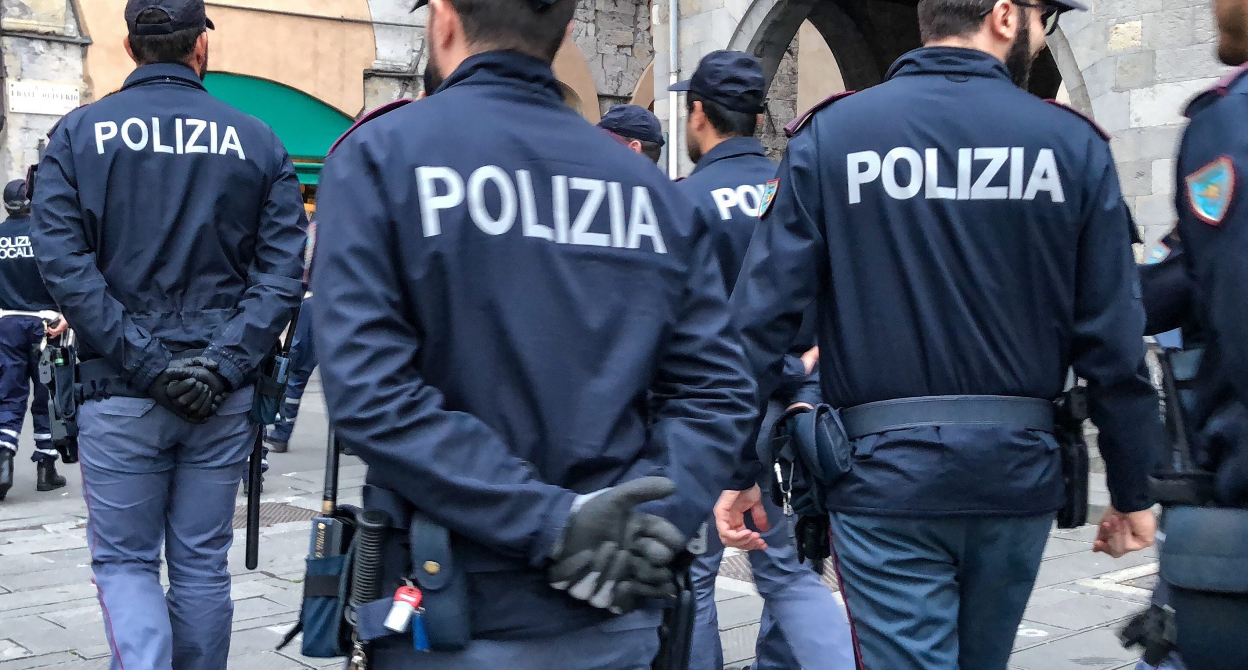 LA POLIZIA DI STATO ED I CITTADINI INSIEME PER LA SICUREZZA